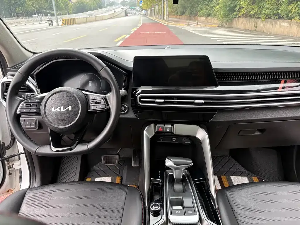 Kia Sportage — фото 10
