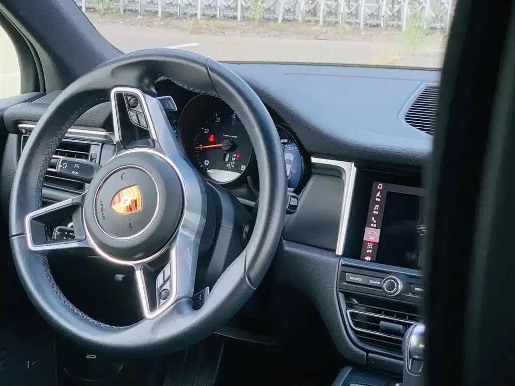 Porsche Macan — фото 4