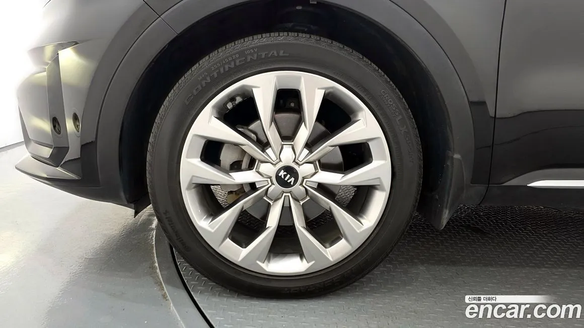 Kia Sorento — фото 5