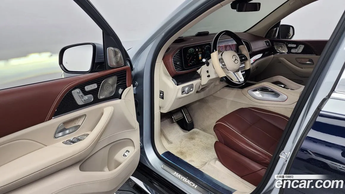 Mercedes-Benz GLS-Class — фото 10