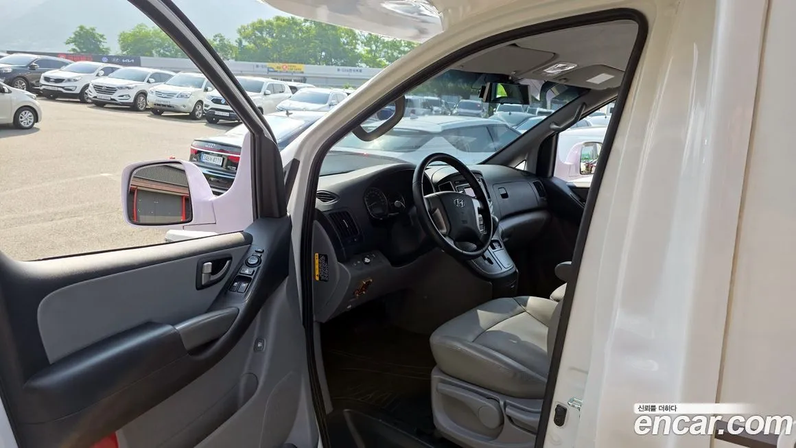 Hyundai Starex — фото 10