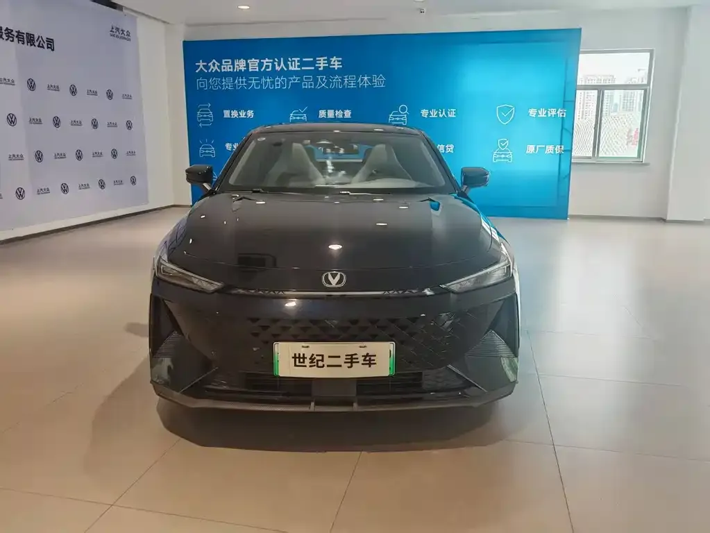 Changan UNI-V iDD — фото 2