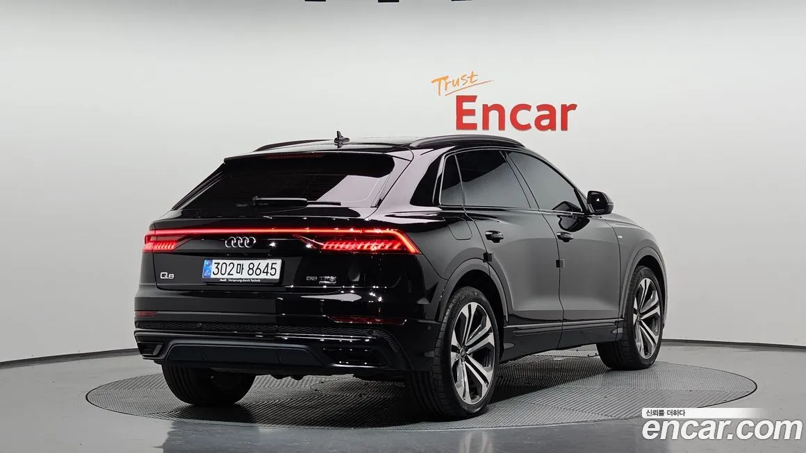 Audi Q8 — фото 2