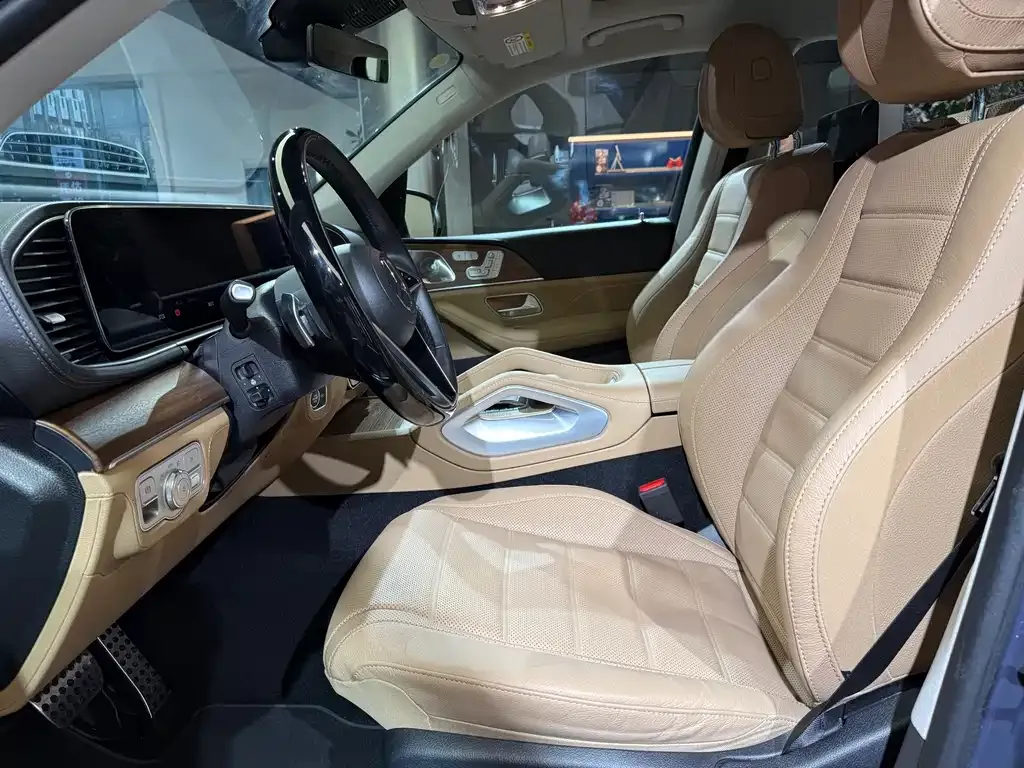 Mercedes-Benz GLS — фото 10