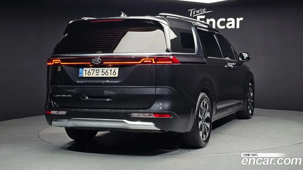 Kia Carnival — фото 2