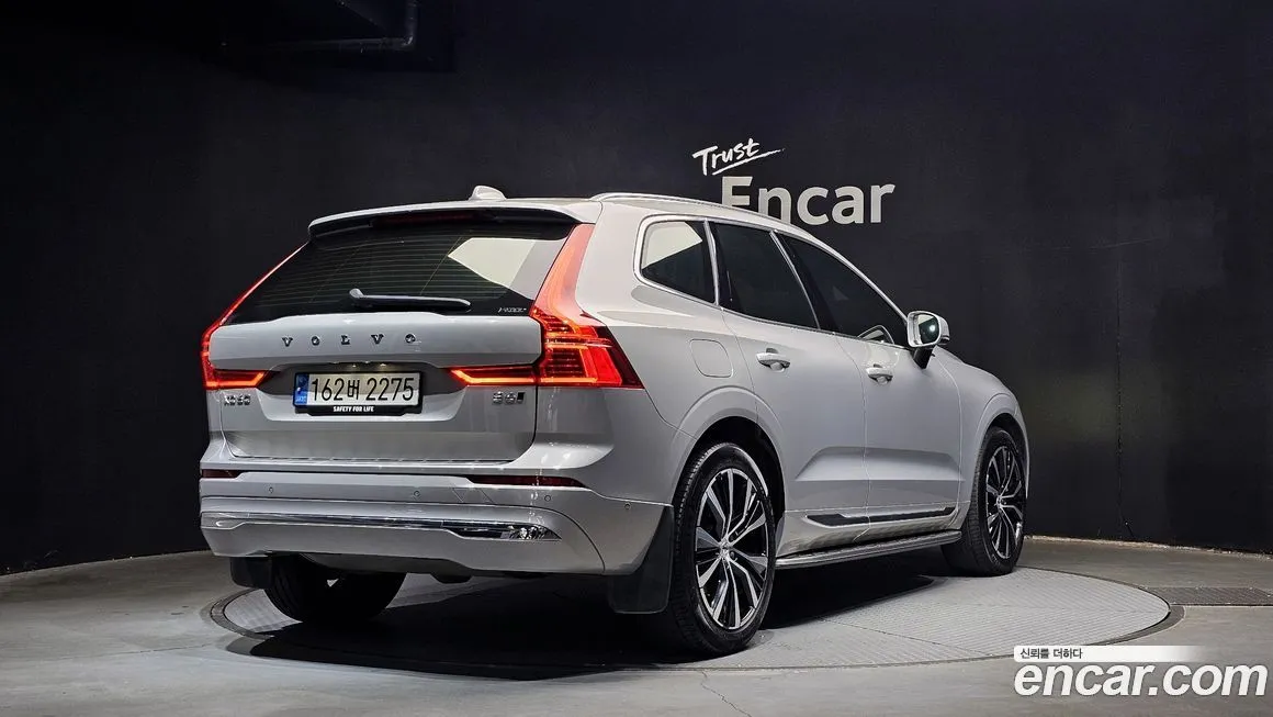 Volvo XC60 — фото 2