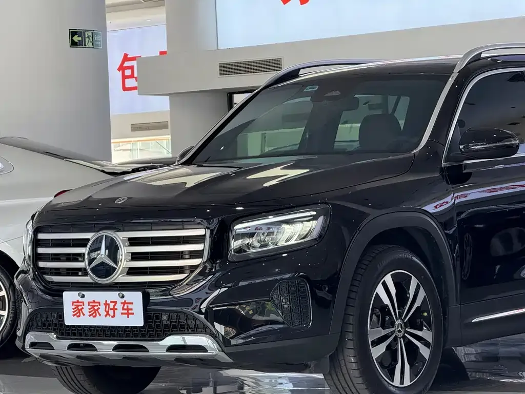 Mercedes-Benz GLB — фото 2