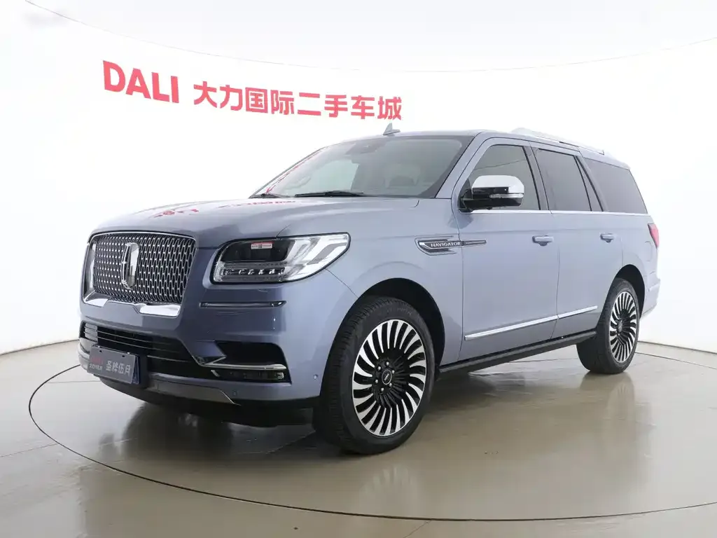 Lincoln Navigator — фото 1