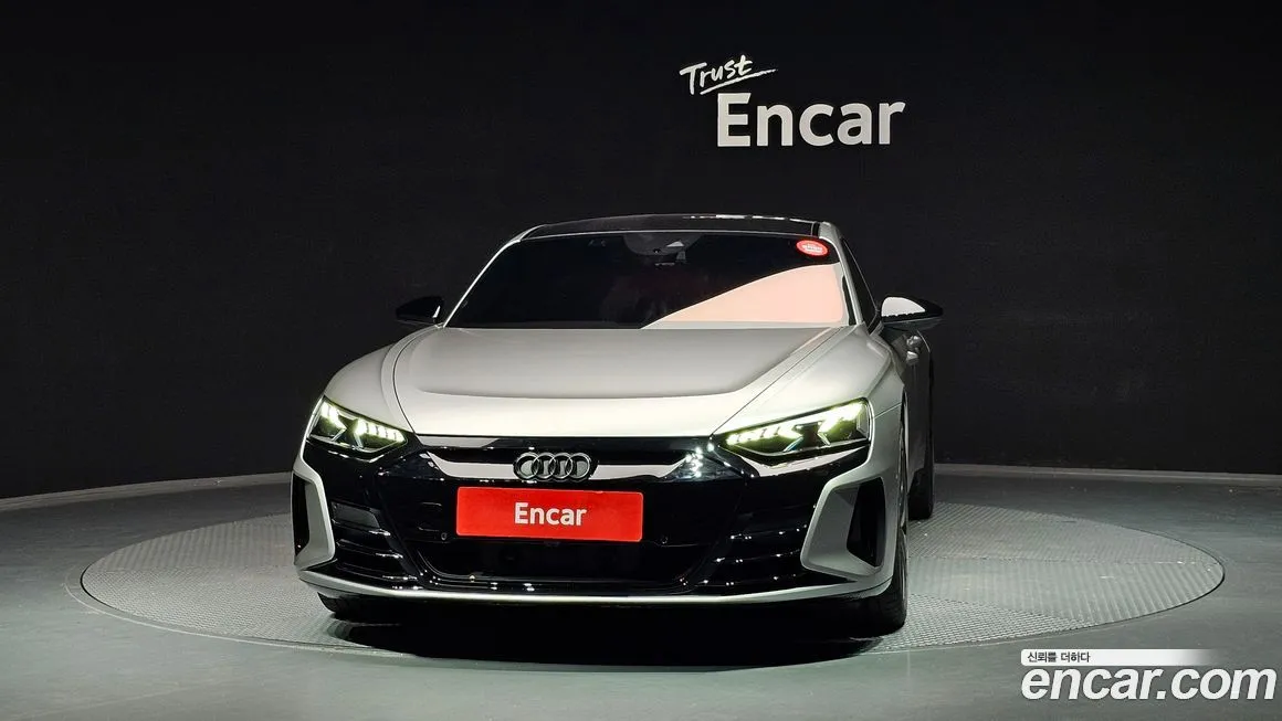 Audi e-tron GT — фото 3