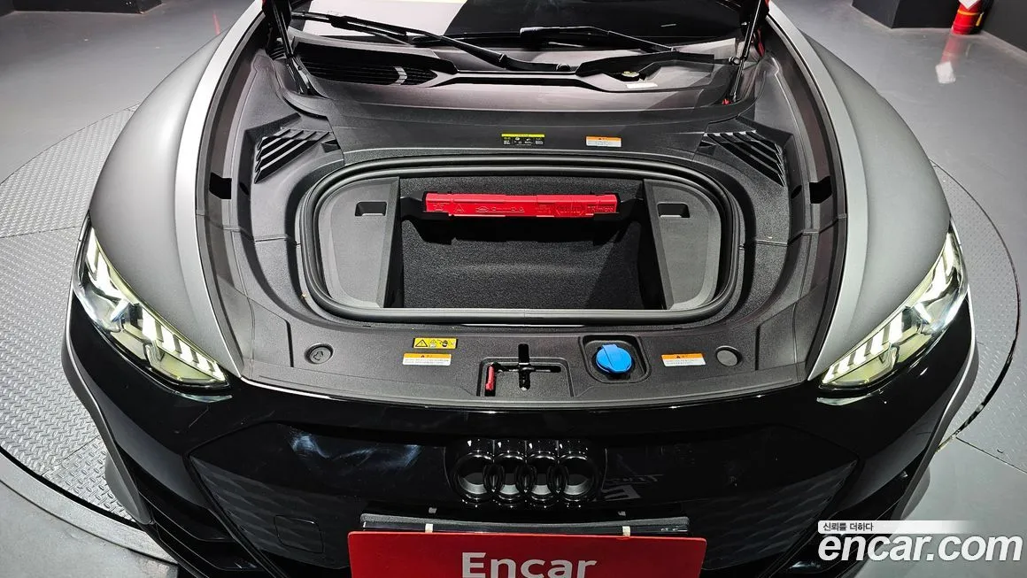 Audi e-tron GT — фото 6