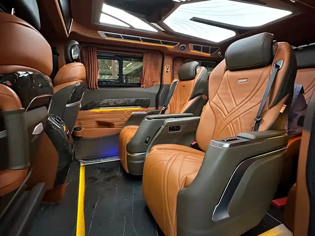 Ford Tourneo — фото 9