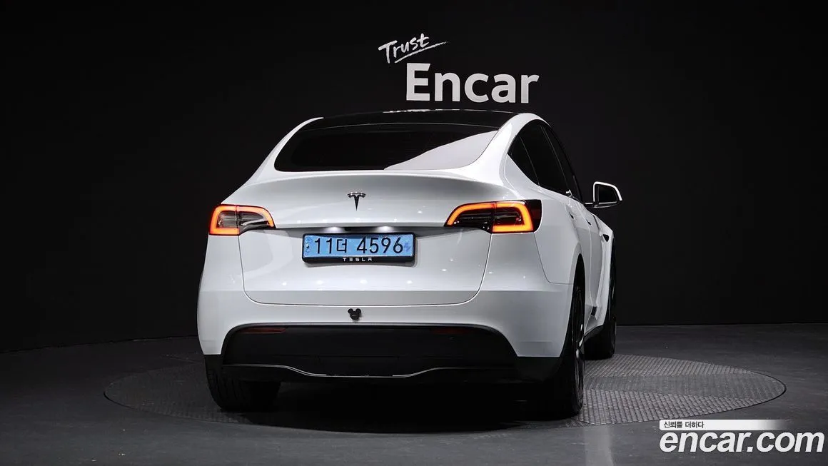 Tesla Model Y — фото 4
