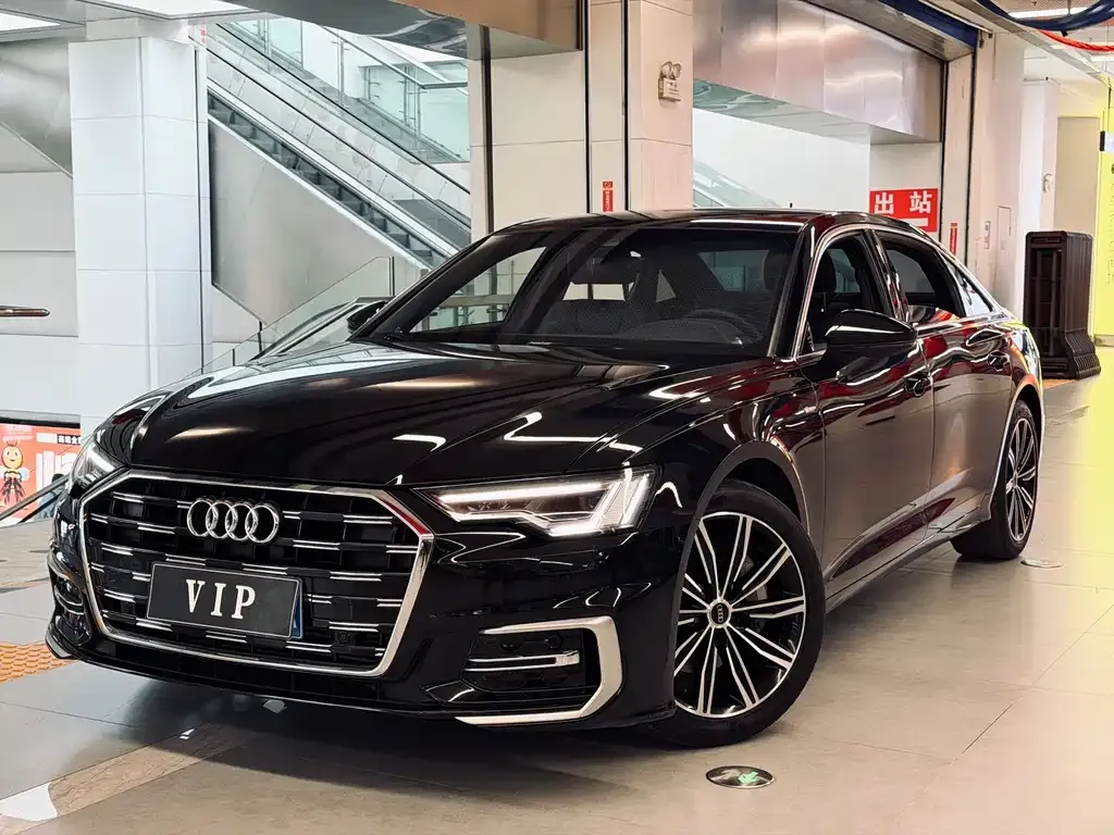 Audi A6L — фото 1