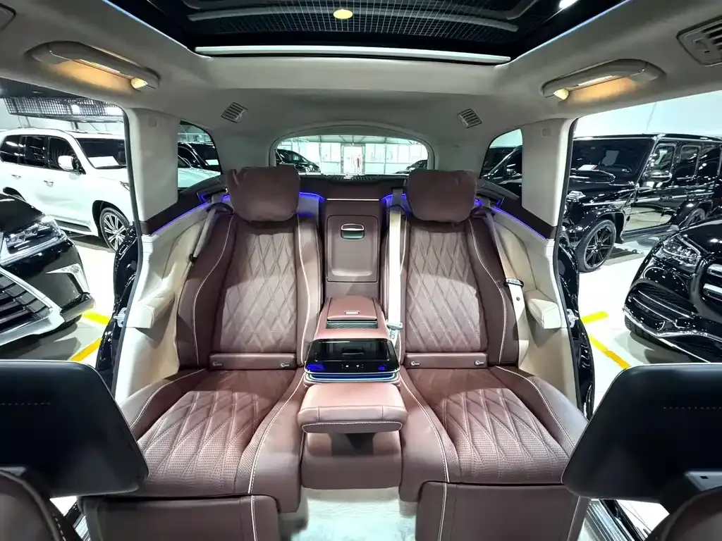 Mercedes-Benz GLS — фото 6