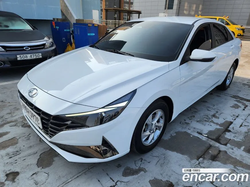 Hyundai AVANTE — фото 1