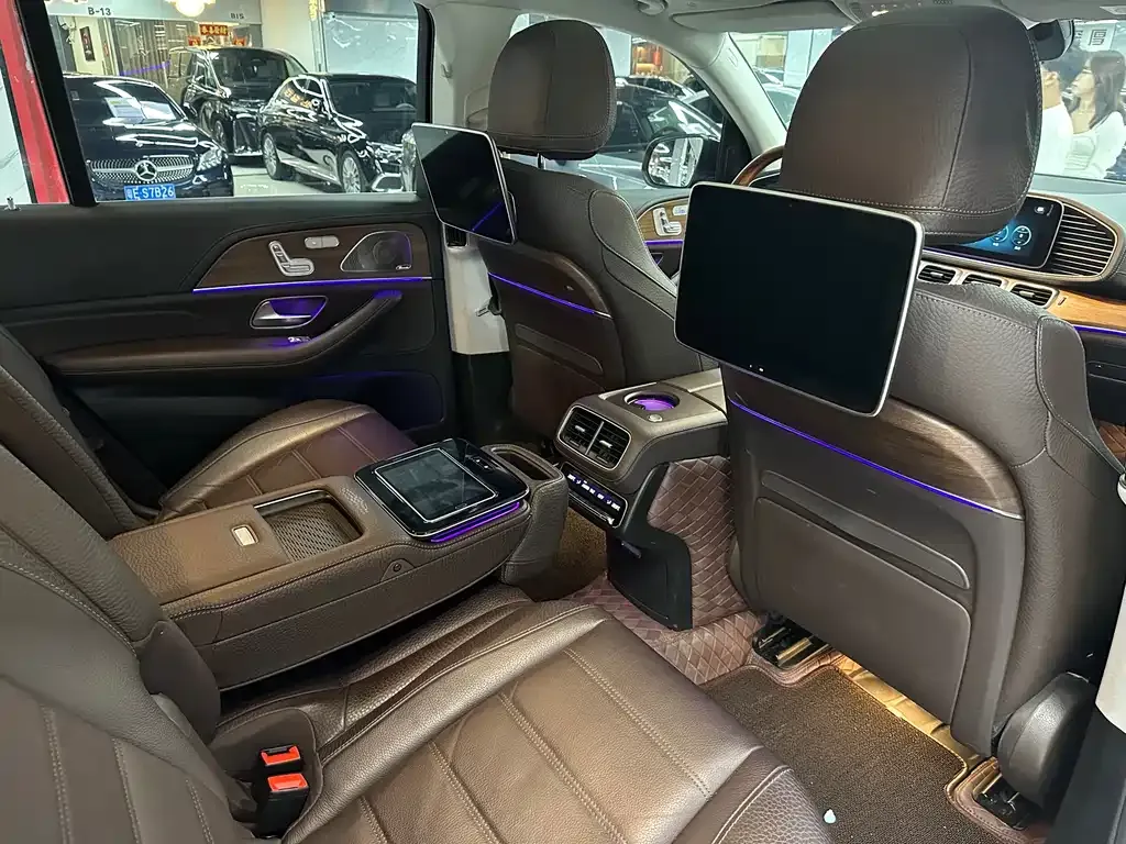 Mercedes-Benz GLS — фото 10