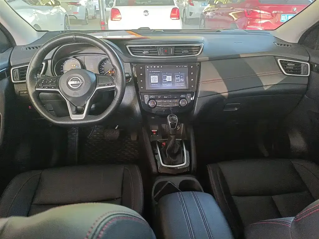Nissan Qashqai — фото 10