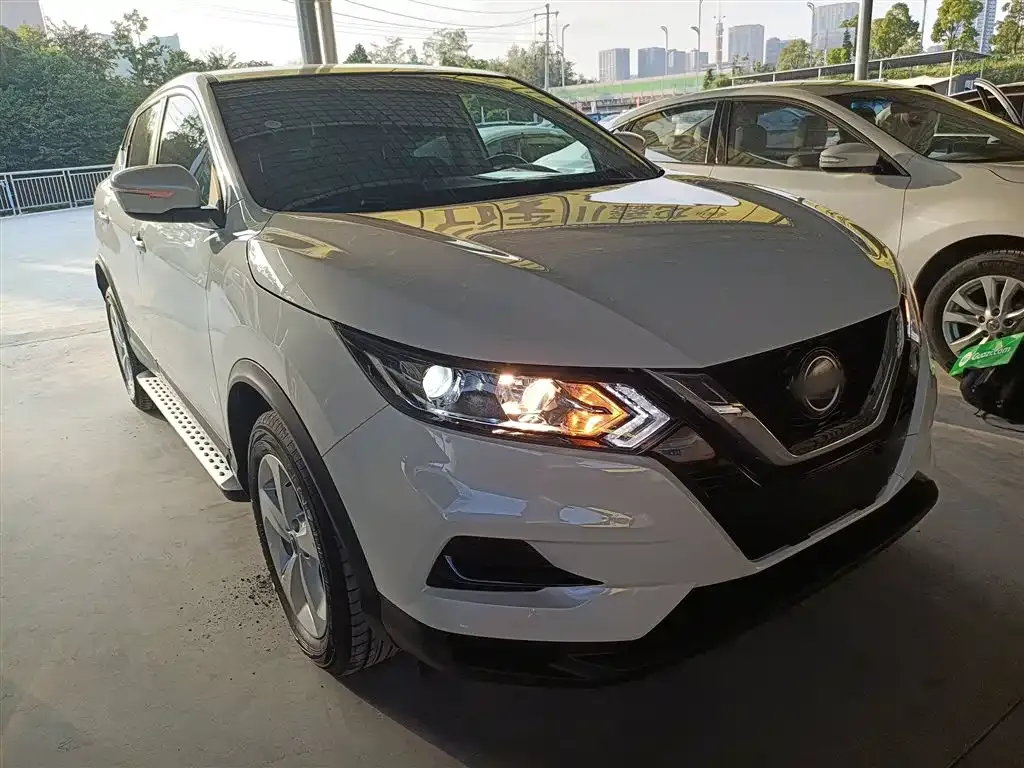 Nissan Qashqai — фото 4