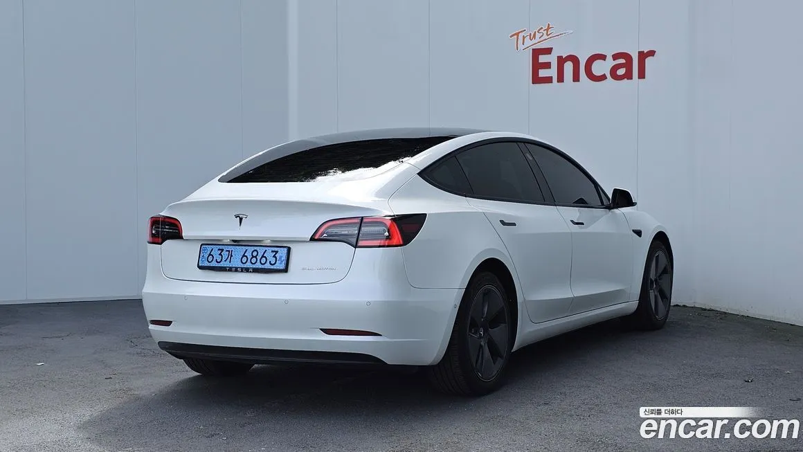 Tesla Model 3 — фото 2