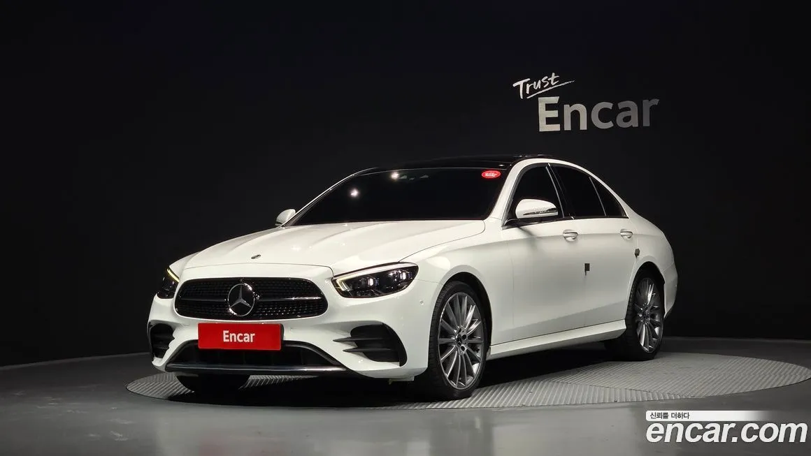 Mercedes-Benz E-Class — фото 1