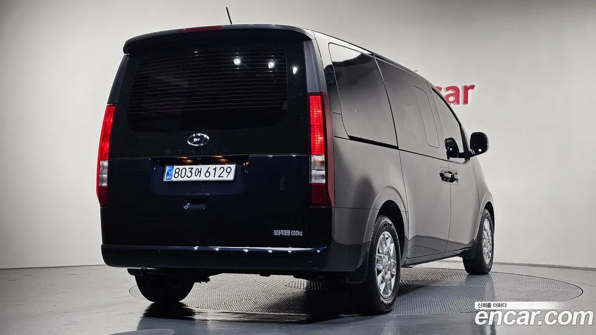 Hyundai Staria — фото 2