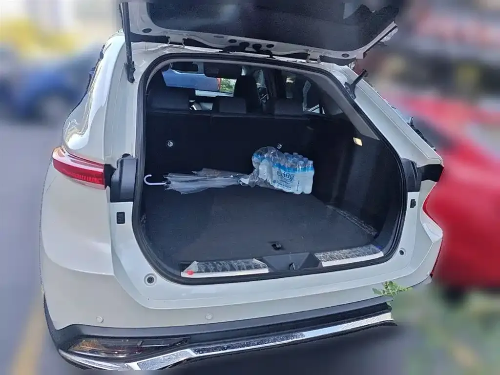 Toyota Harrier — фото 10