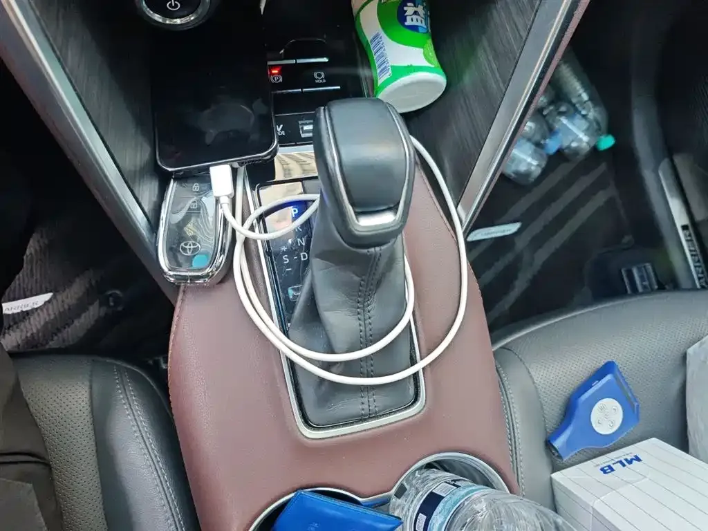 Toyota Harrier — фото 7