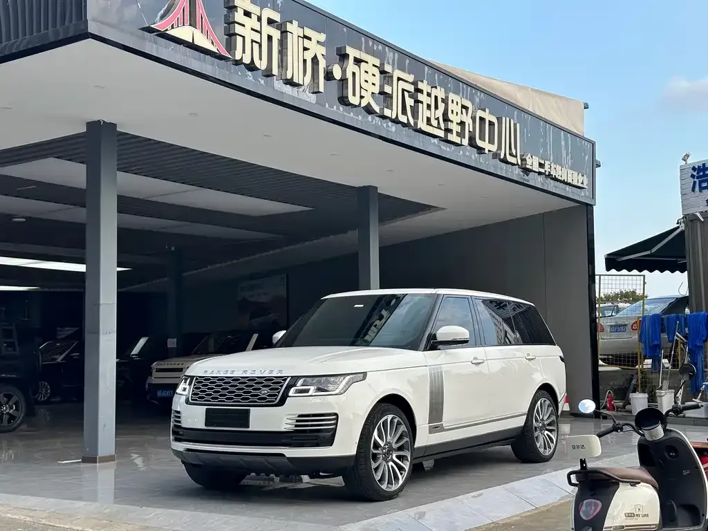 Land Rover Range Rover — фото 1