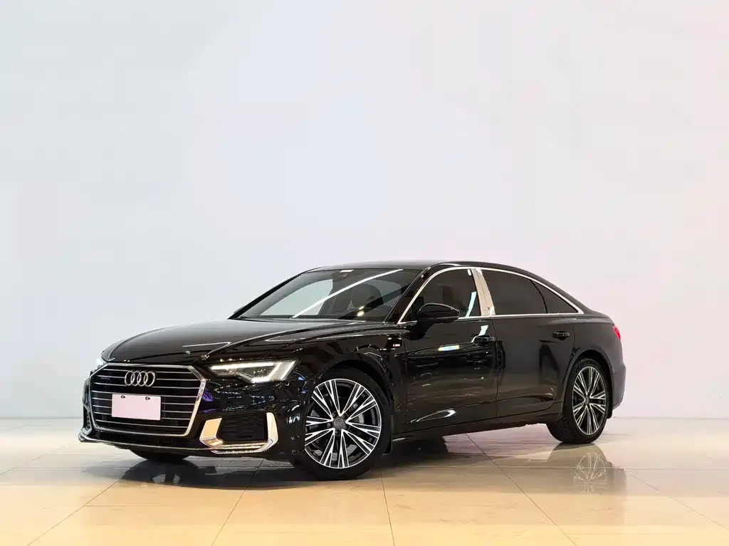 Audi A6L — фото 1