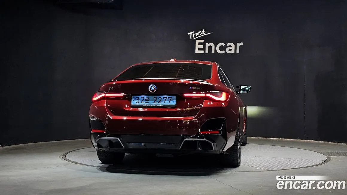 BMW i4 — фото 4