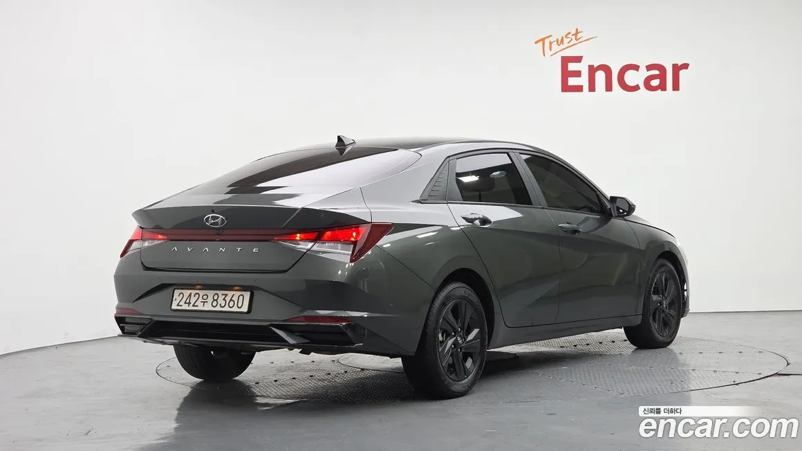 Hyundai AVANTE — фото 2