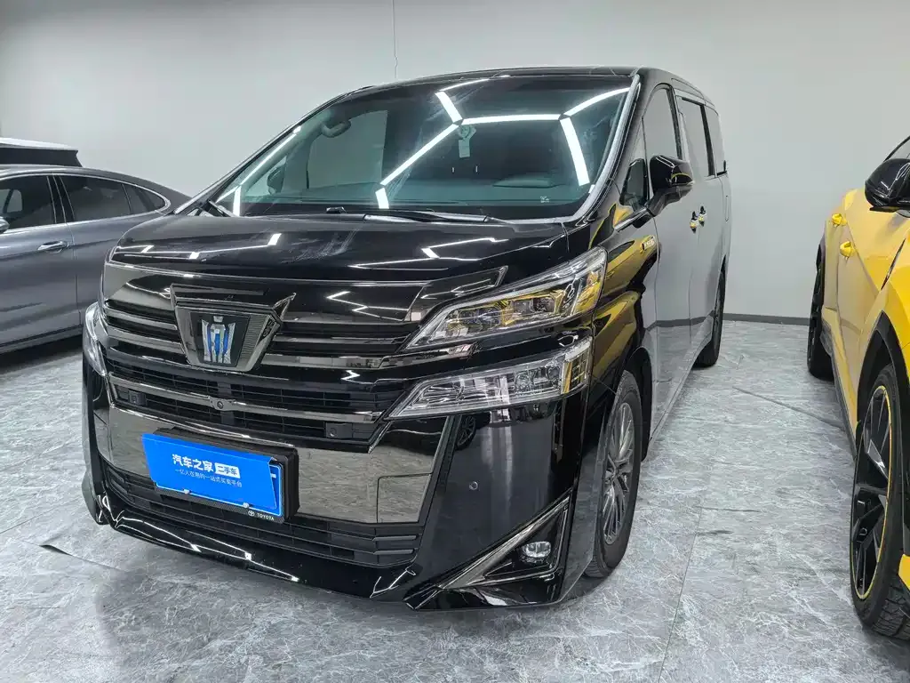 Toyota Vellfire — фото 2
