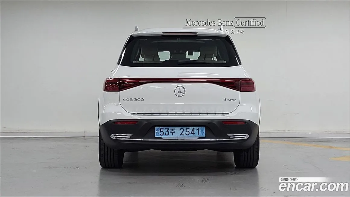 Mercedes-Benz EQB — фото 4
