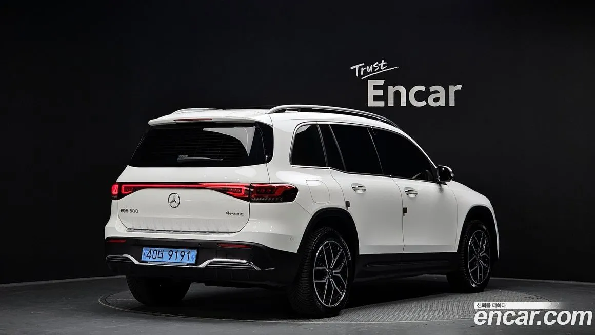 Mercedes-Benz EQB — фото 2
