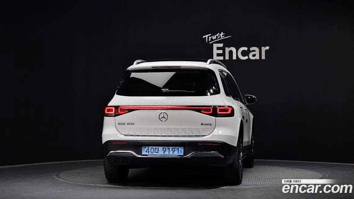 Mercedes-Benz EQB — фото 4