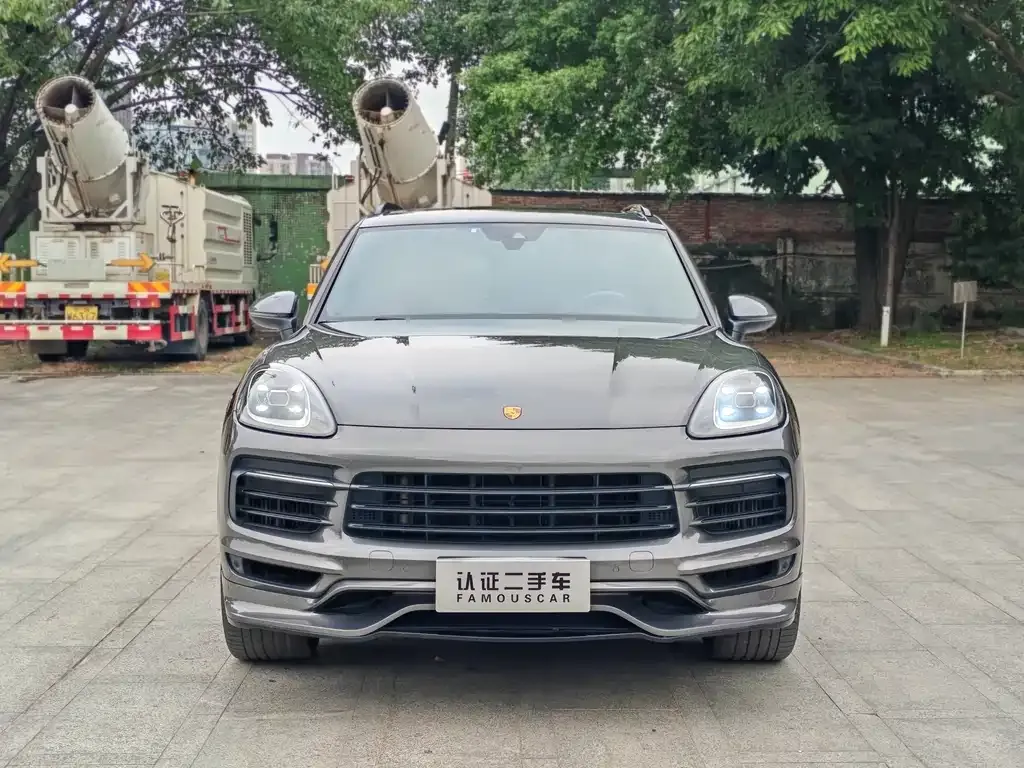 Porsche Cayenne — фото 2