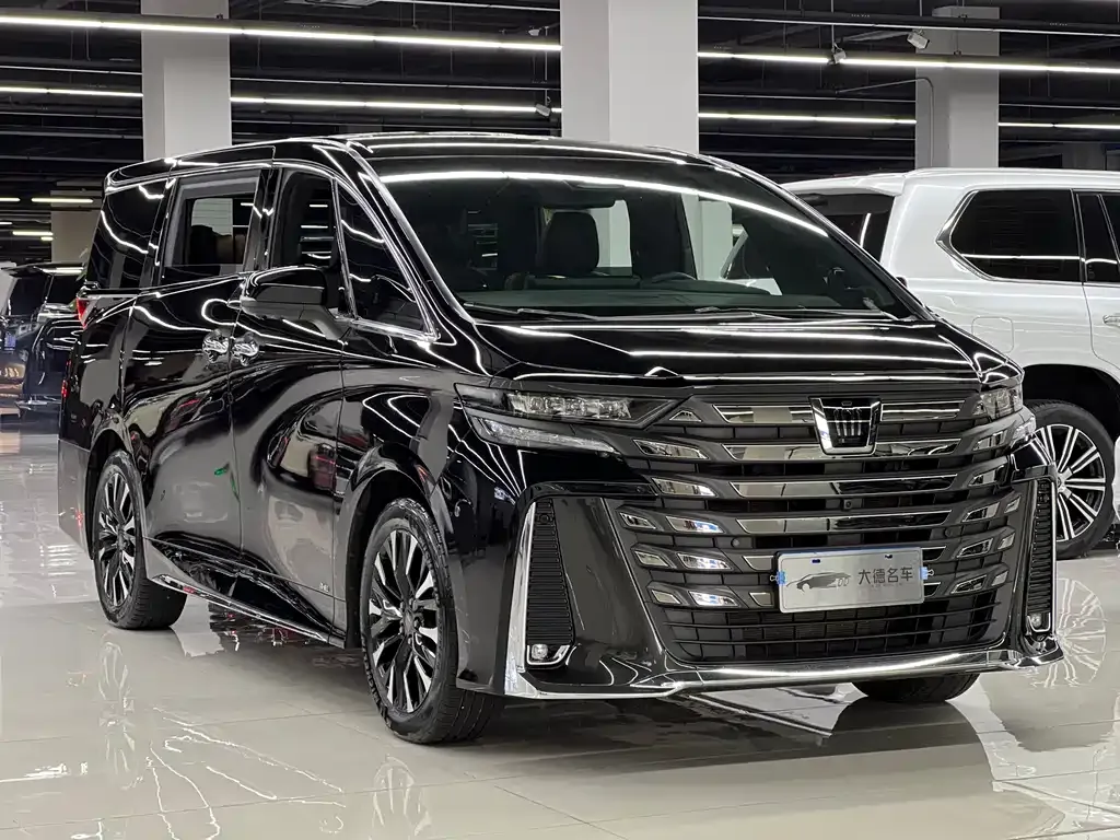 Toyota Vellfire — фото 3