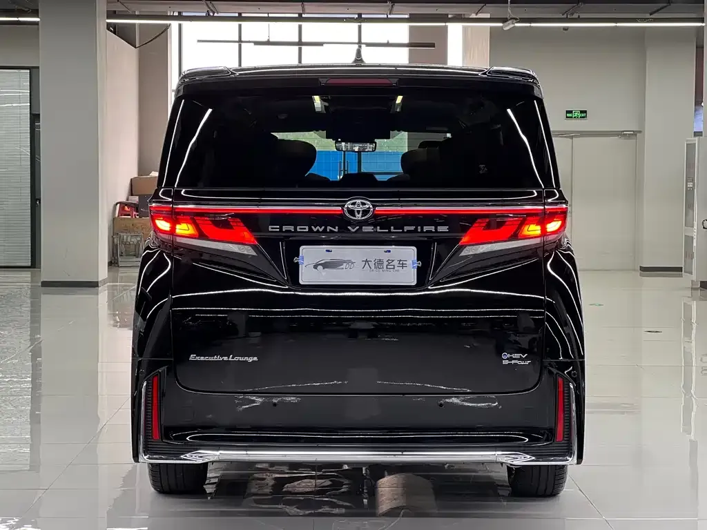 Toyota Vellfire — фото 5