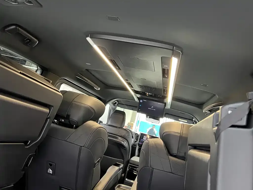Toyota Vellfire — фото 9