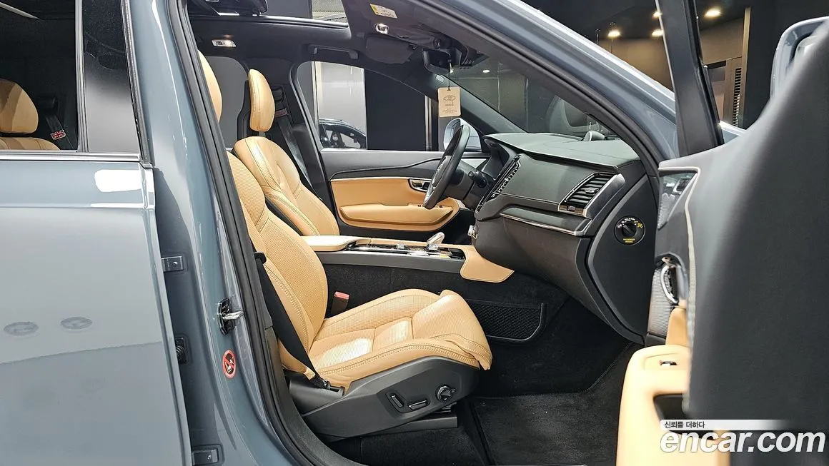 Volvo XC90 — фото 10