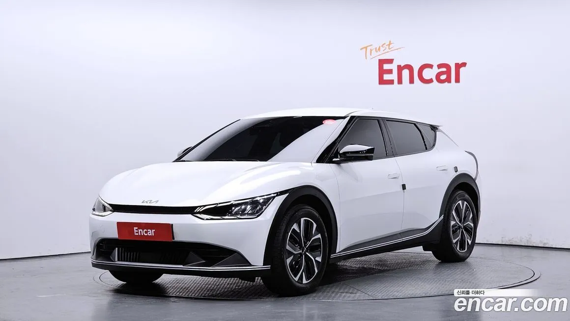 Kia EV6 — фото 1
