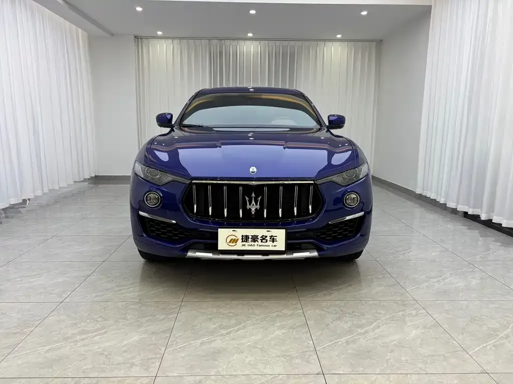 Maserati Levante — фото 3
