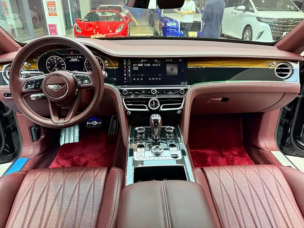Bentley Flying Spur — фото 6
