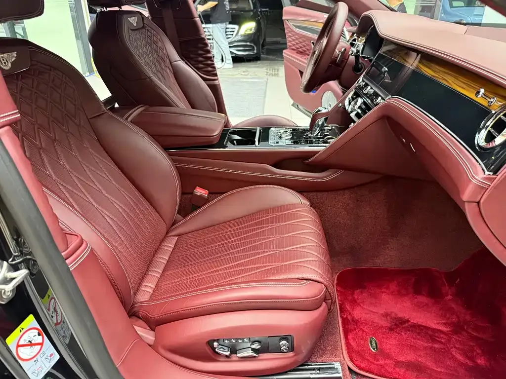 Bentley Flying Spur — фото 7