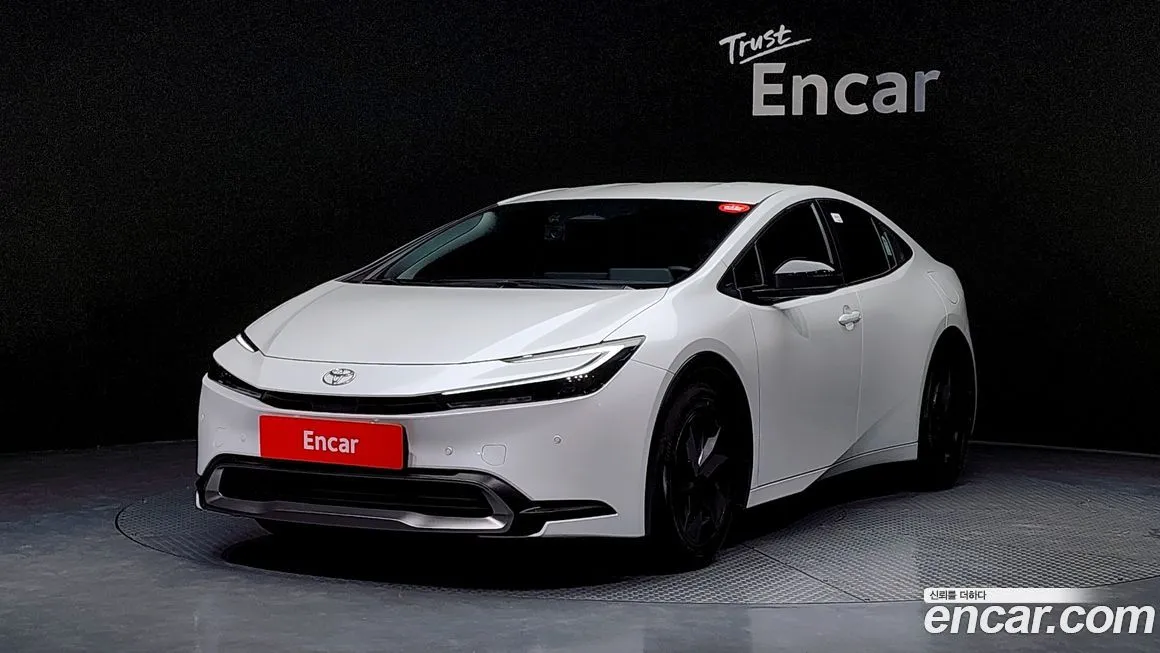 Toyota Prius — фото 1