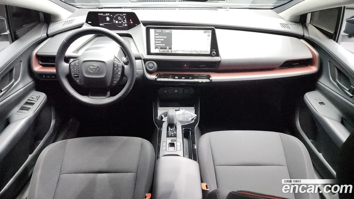 Toyota Prius — фото 7