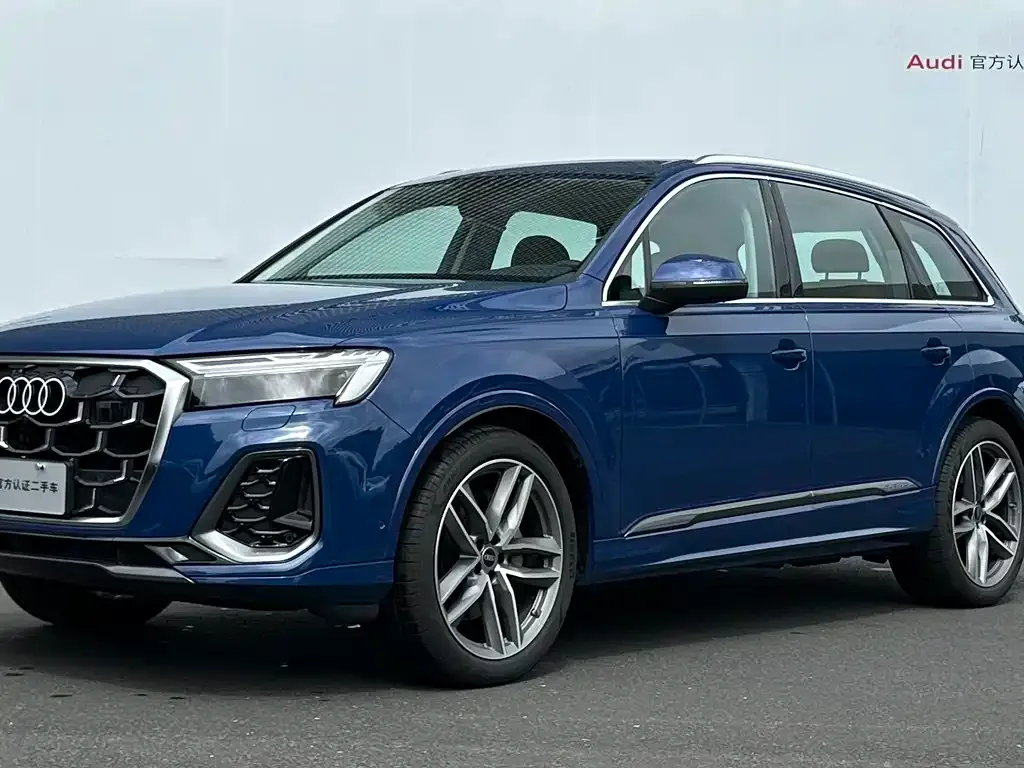 Audi Q7 — фото 1