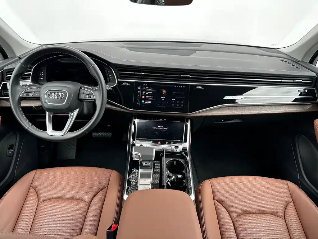 Audi Q7 — фото 8