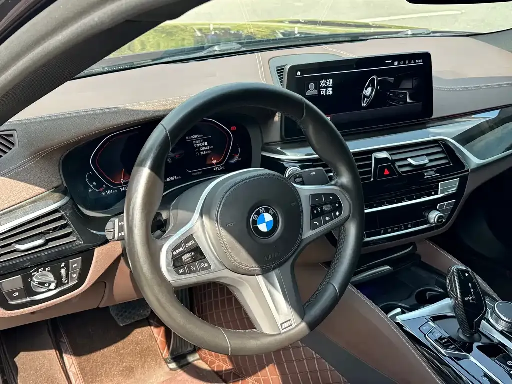 BMW 5 Series — фото 5
