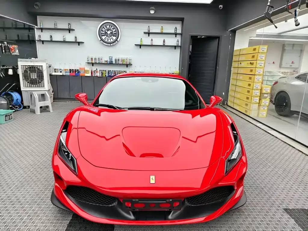 Ferrari F8 — фото 1